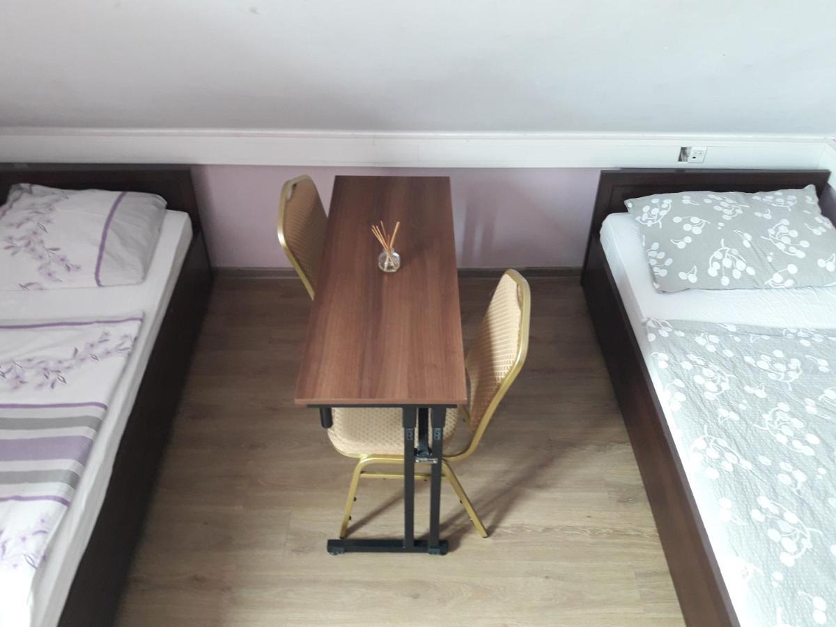 בידגוז'יז' Hostel Palacyk מראה חיצוני תמונה